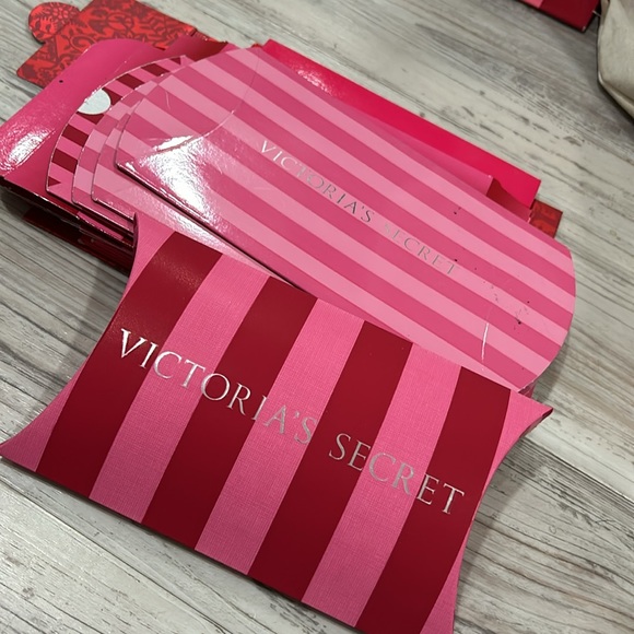 victorious secret new lot box and chanel ribbon - Picture 1 of 11